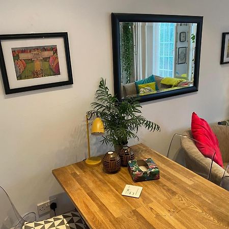 True Colours Apartment In Central Location Μπάνγκορ Εξωτερικό φωτογραφία